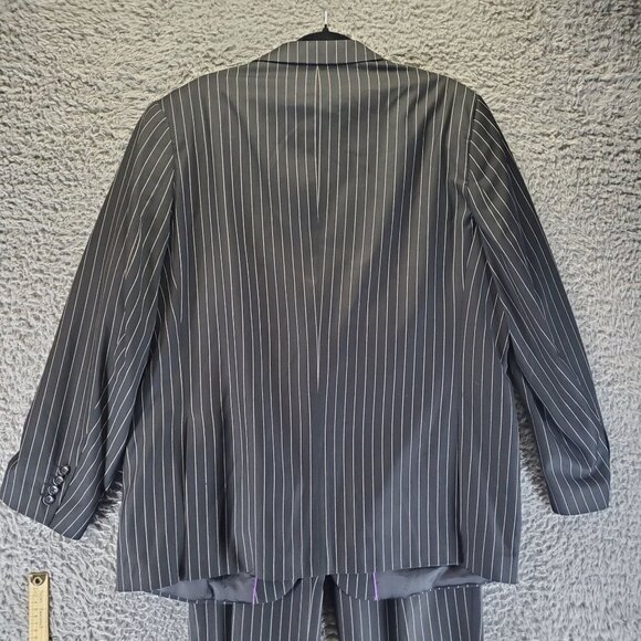 Vinci Suit Mens 46S 40x28 Black Pinstripe Two Piece Polyester Blend Suit *Read* - Picture 10 of 16